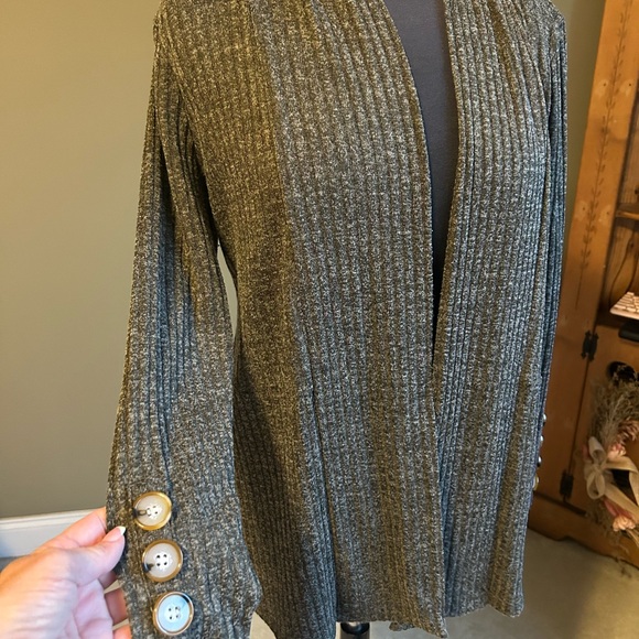 89th & Madison Ribbed Gray Cardigan - Picture 7 of 8